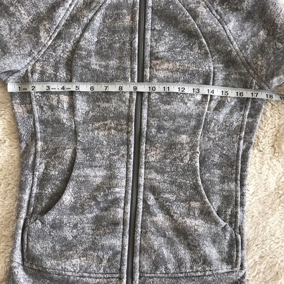 Lululemon Scuba Full-Zip Hoodie - Grey (Mulitcolor) - Size 4 - Picture 7 of 9
